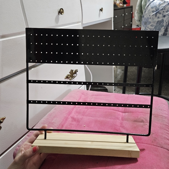 Earrings holder - Picture 3 of 3